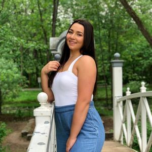 Meet your Posher, Lydia